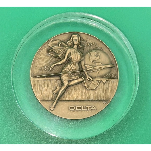 Delta Air Lines Bronze Medal Coin Boeing 727 Paperweight Lucite Medallic Art VTG